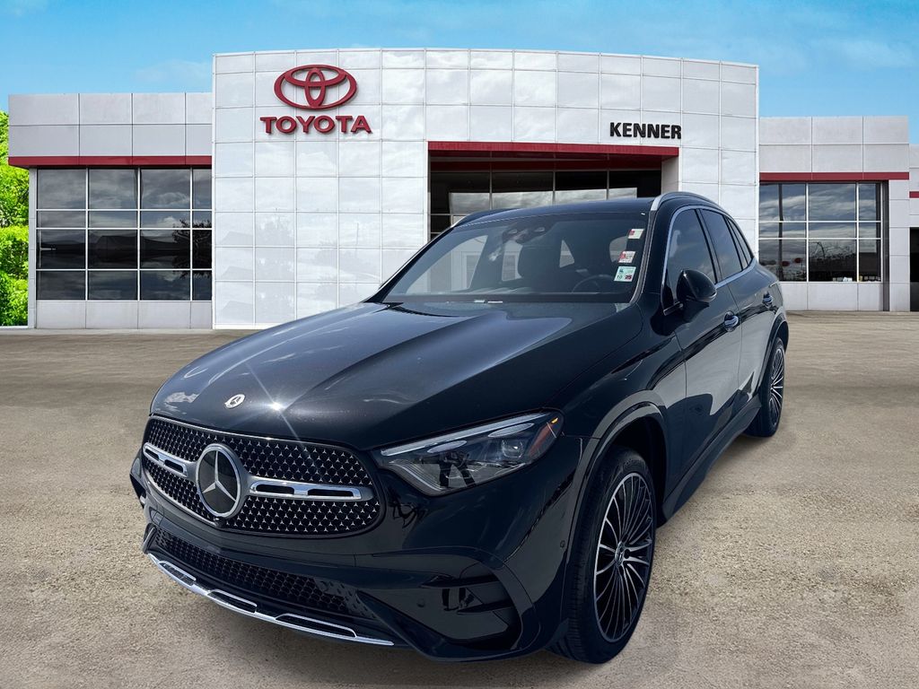 2023 Mercedes-Benz GLC GLC 300 - 2