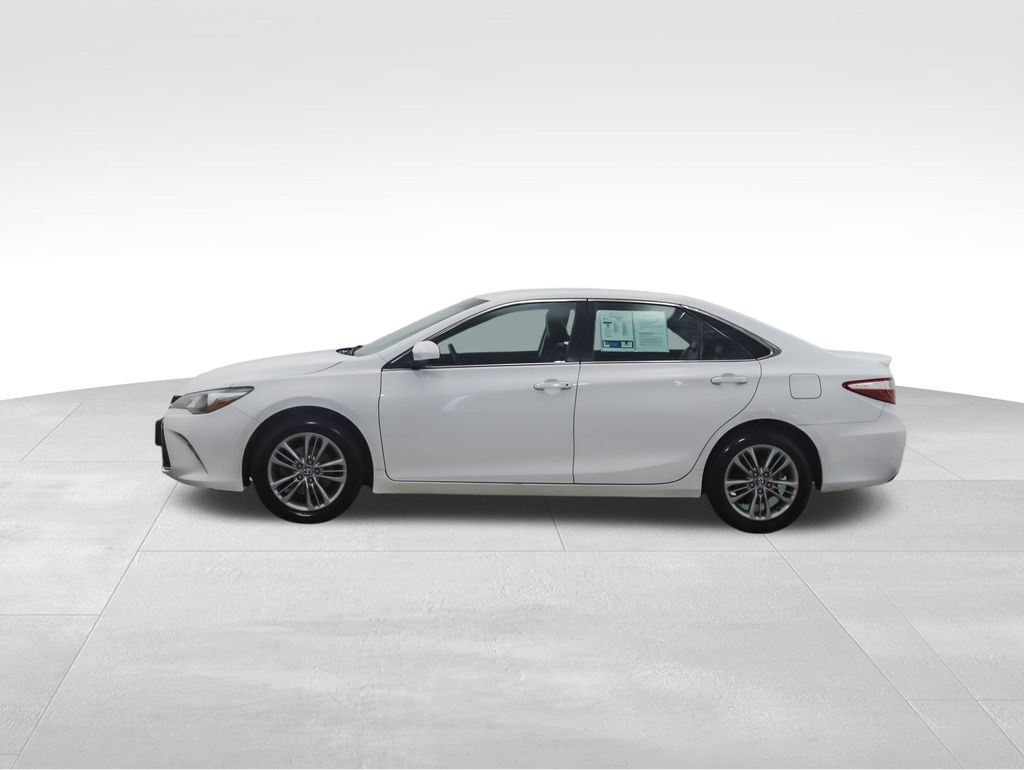 Thumbnail: 2016 Toyota Camry - 3