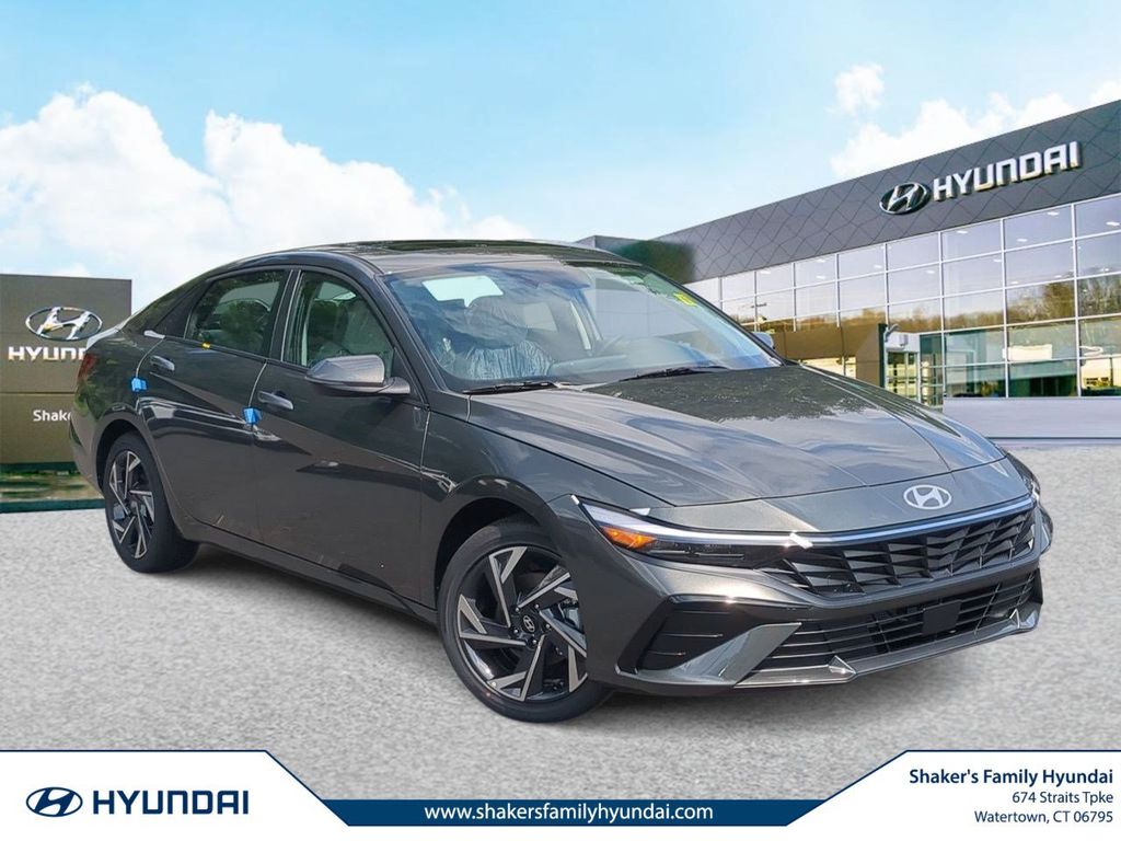 Amazon Gray 2026 Hyundai Elantra Sedan Front-Wheel Drive Continuously Variable Transmission