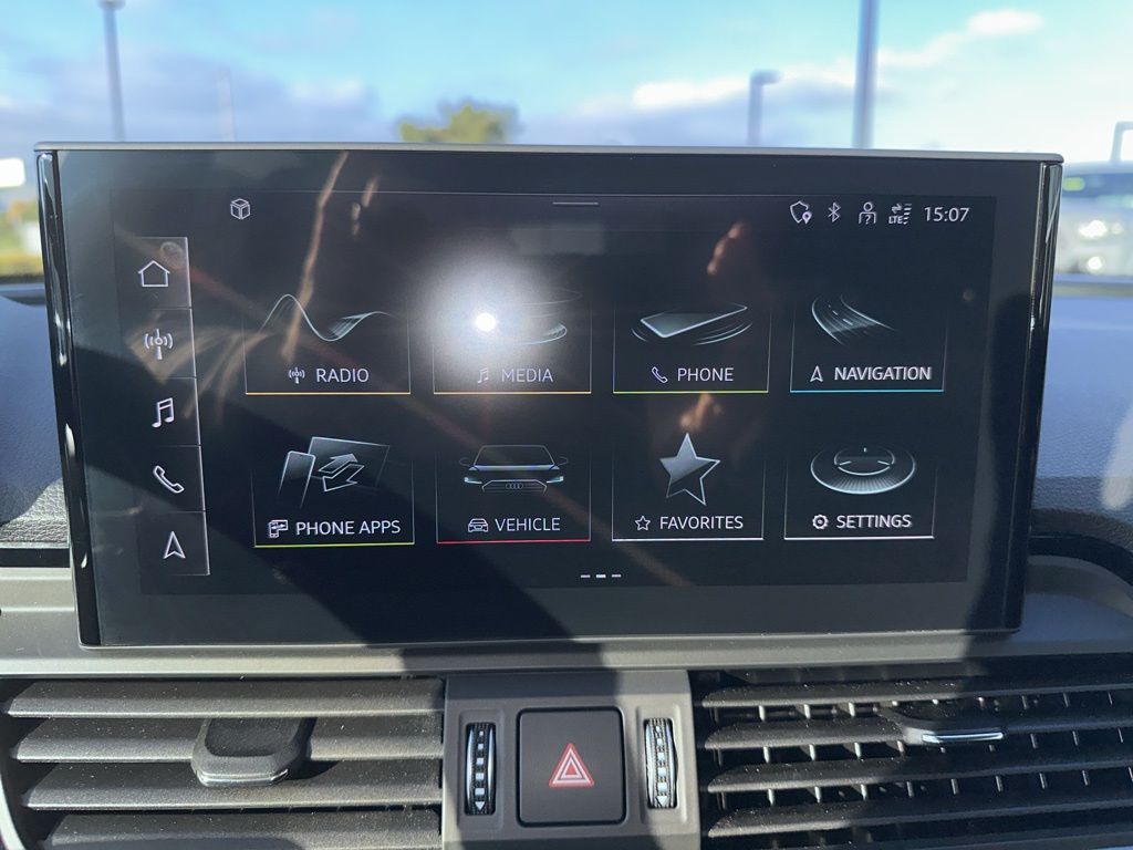 Thumbnail: 2022 Audi Q5 - 14