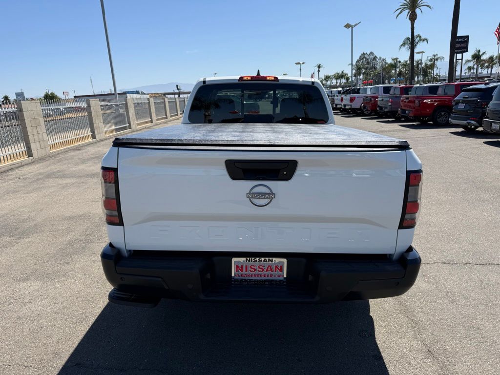 View vehicle photo 5