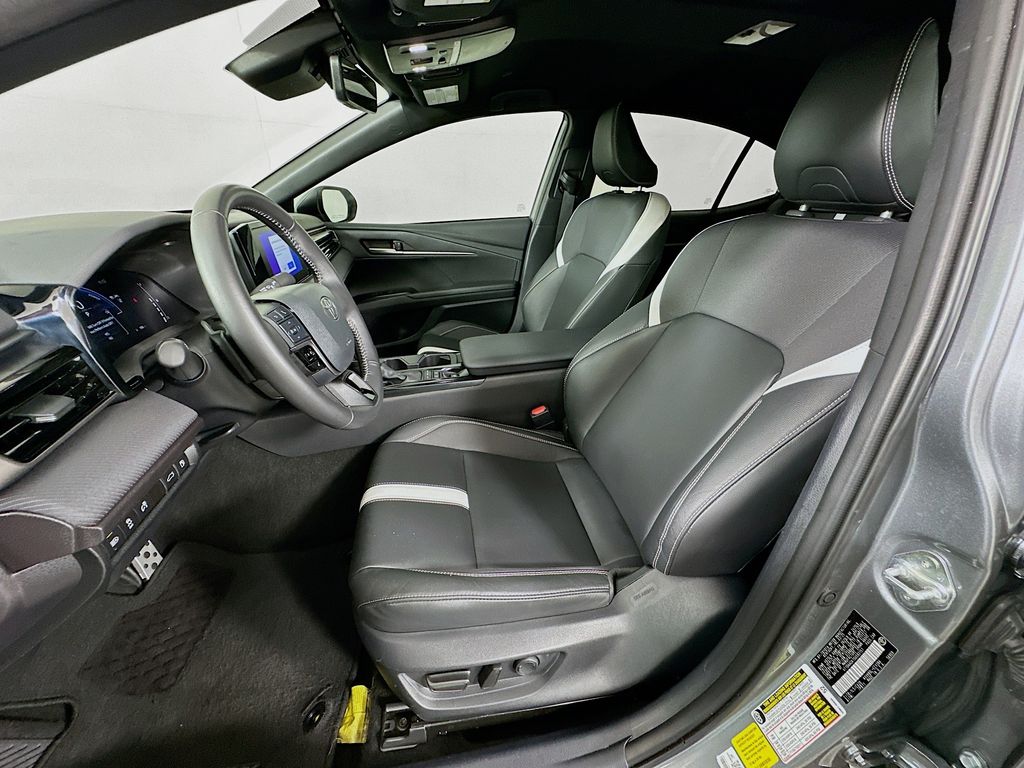 Thumbnail: 2025 Toyota Camry - 20