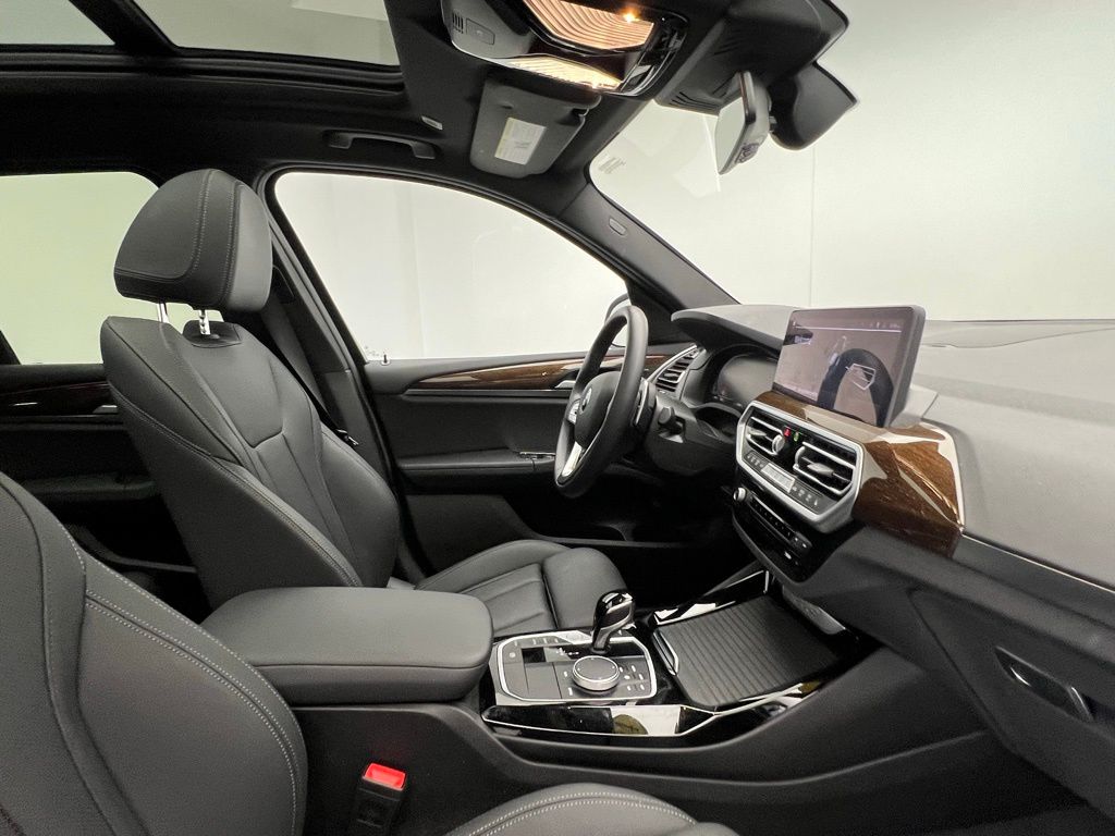 Thumbnail: 2024 BMW X3 - 6