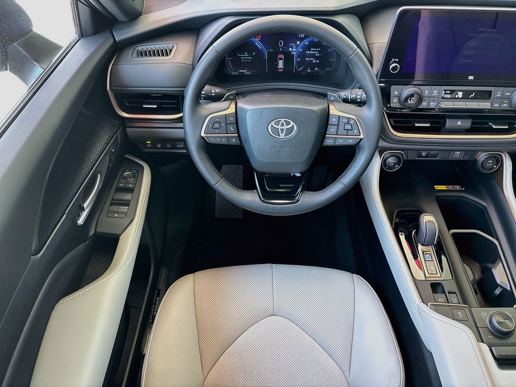 Thumbnail: 2026 Toyota Grand Highlander - 10