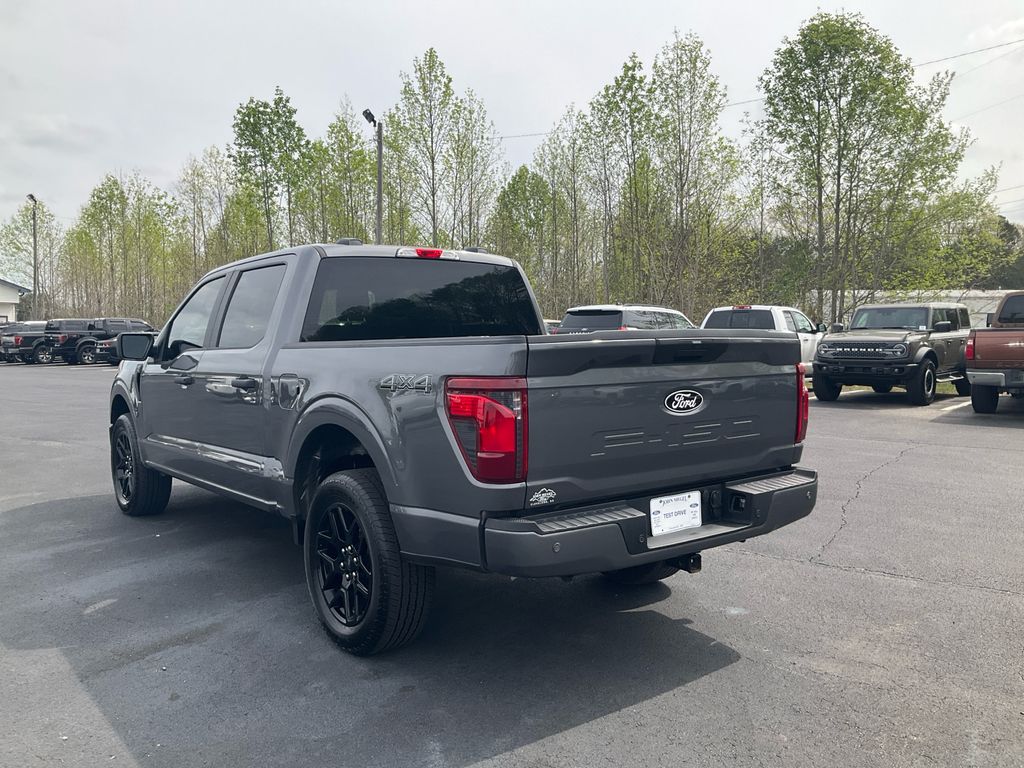 View vehicle photo 7