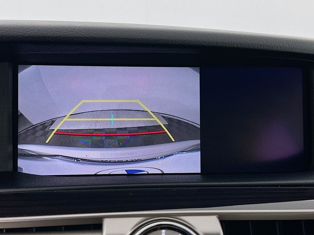 Thumbnail: 2016 Lexus LS - 13