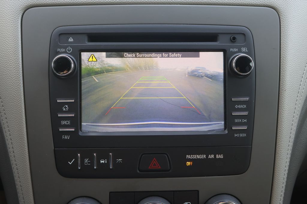 Thumbnail: 2016 Chevrolet Traverse - 18