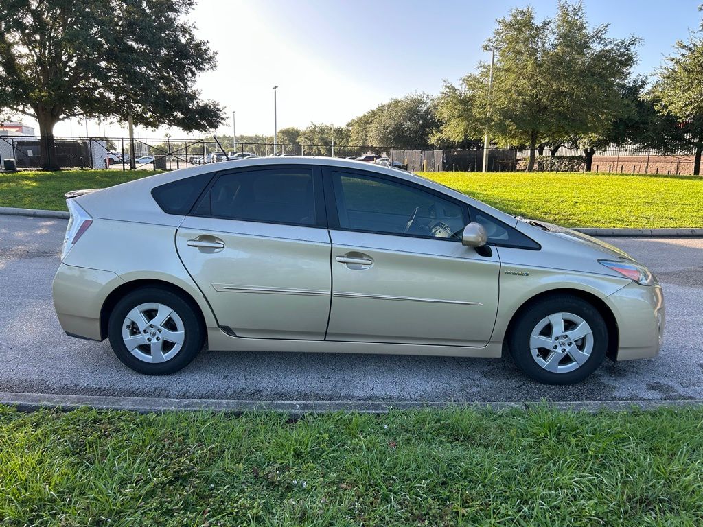 Thumbnail: 2010 Toyota Prius - 6