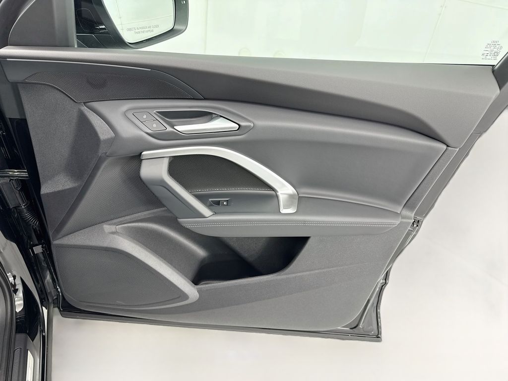 Thumbnail: 2026 Audi Q5 - 25