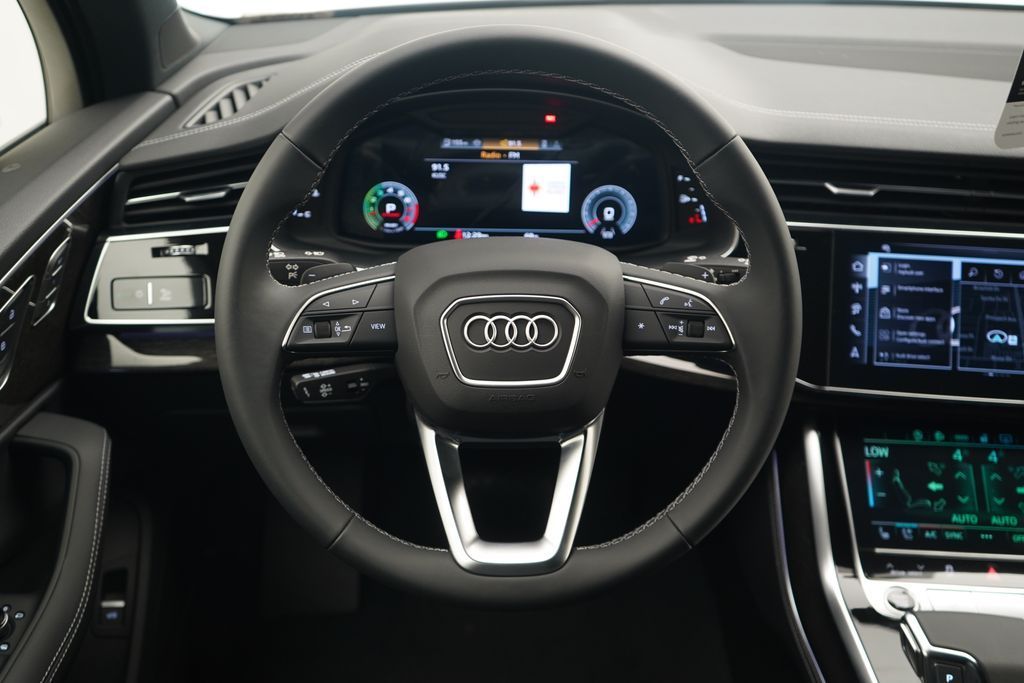 Thumbnail: 2026 Audi Q7 - 9