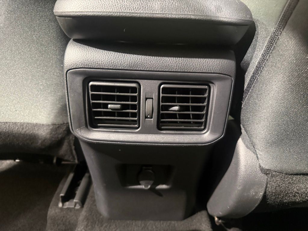 Thumbnail: 2024 Toyota RAV4 - 21