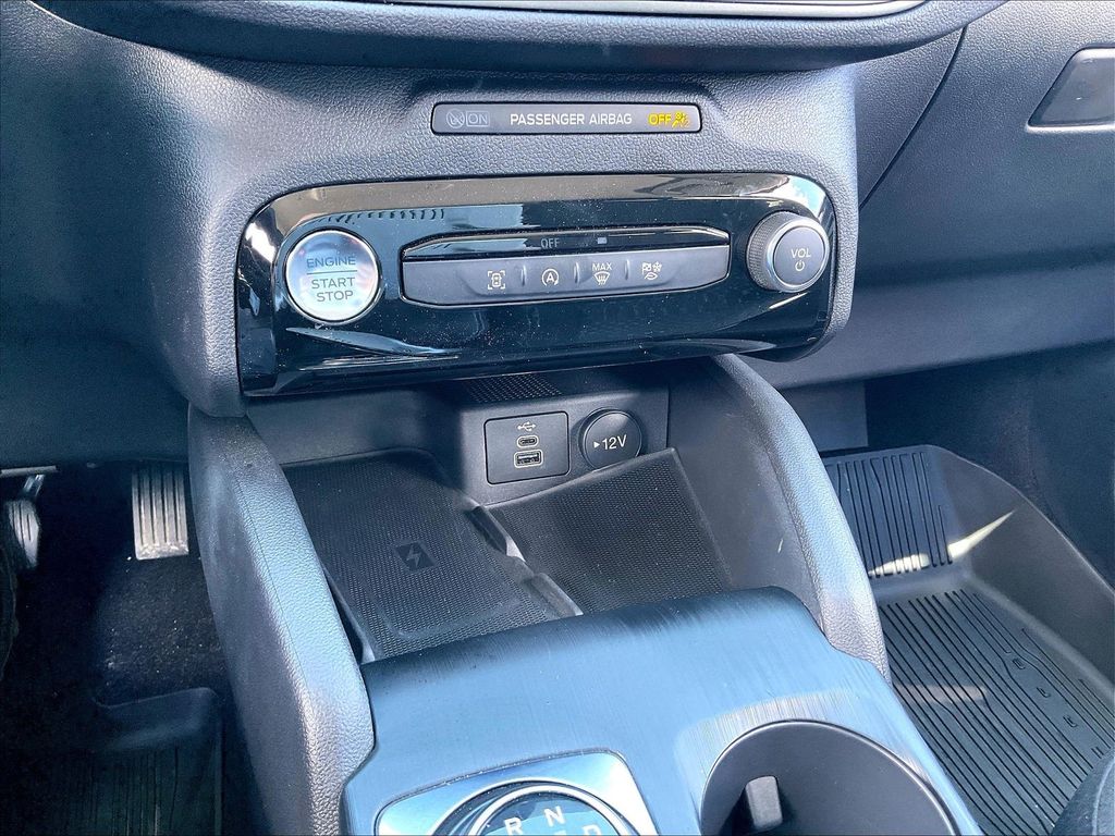 2025 Ford Escape — photo 24