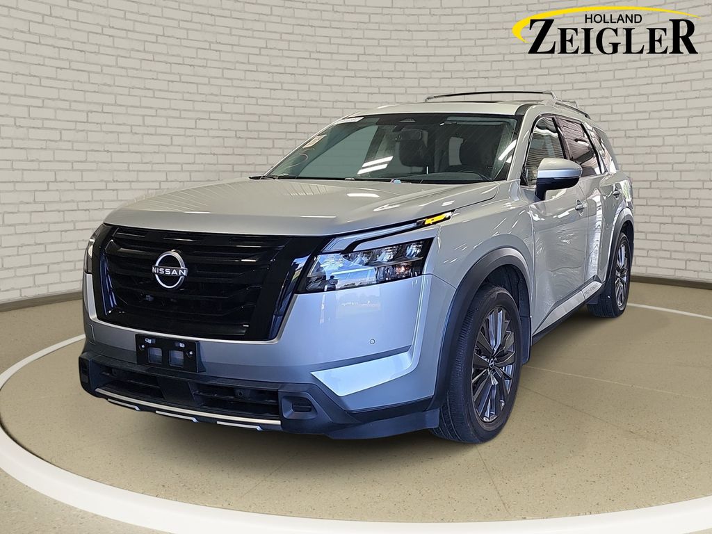 Brilliant Silver Metallic 2024 Nissan Pathfinder SUV / Crossover All-Wheel Drive 9-Speed Automatic