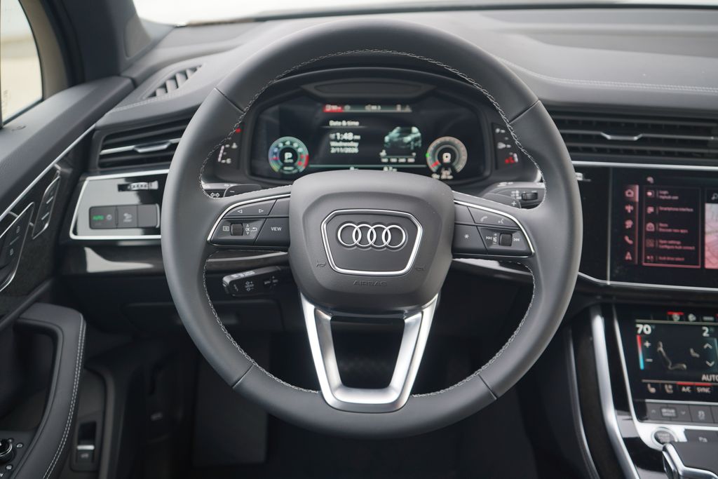 Thumbnail: 2026 Audi Q7 - 8