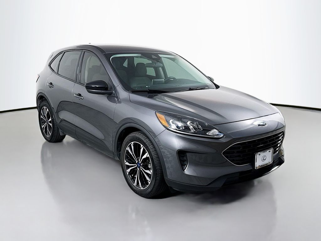 Thumbnail: 2021 Ford Escape - 3