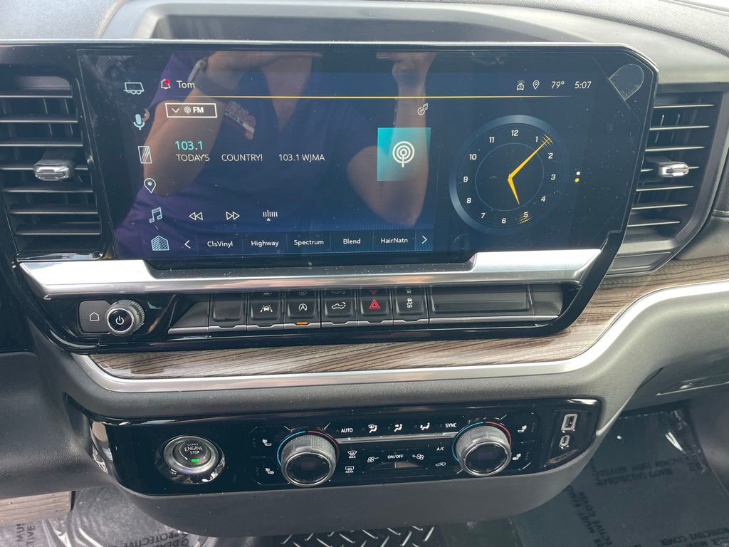 ChevroletSilverado 150023