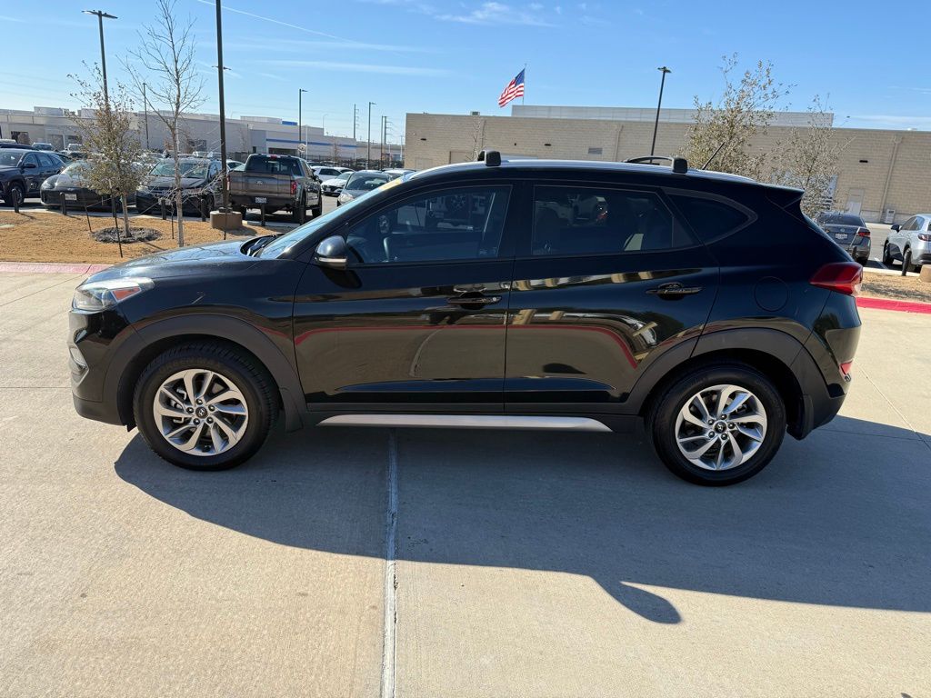 Thumbnail: 2017 Hyundai Tucson - 8