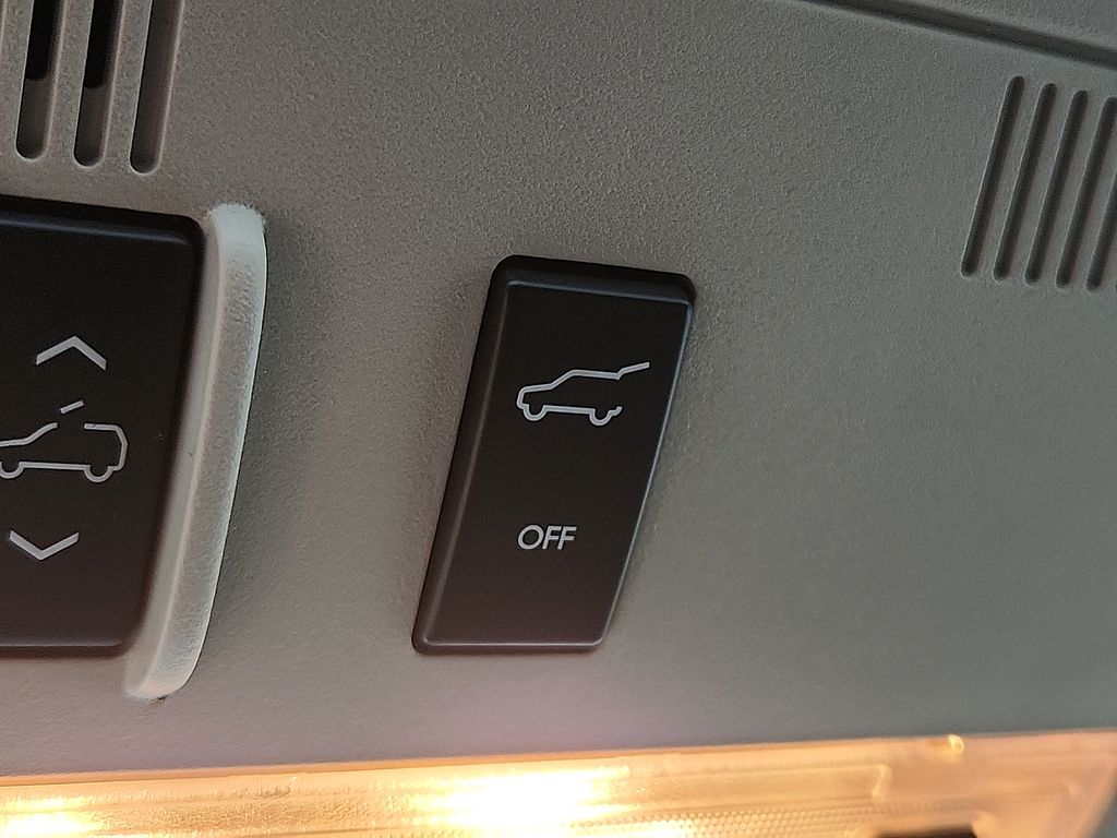 2013 Chevrolet Tahoe LT 24