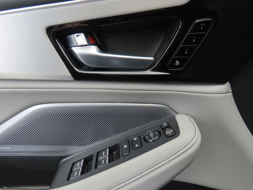 Thumbnail: 2026 Acura MDX - 25