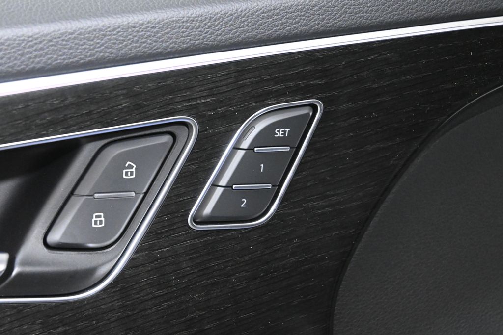 Thumbnail: 2026 Audi Q7 - 23