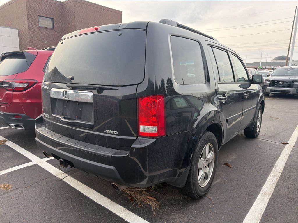 Thumbnail: 2011 Honda Pilot - 3