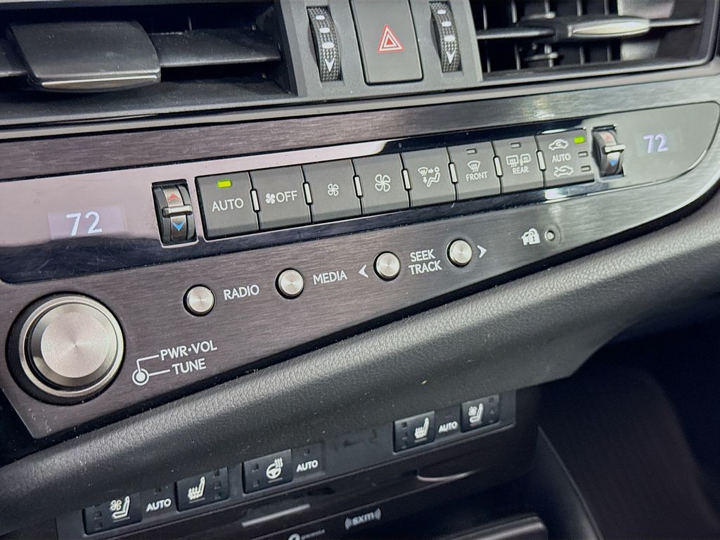 2022 Lexus ES 350 F Sport 16