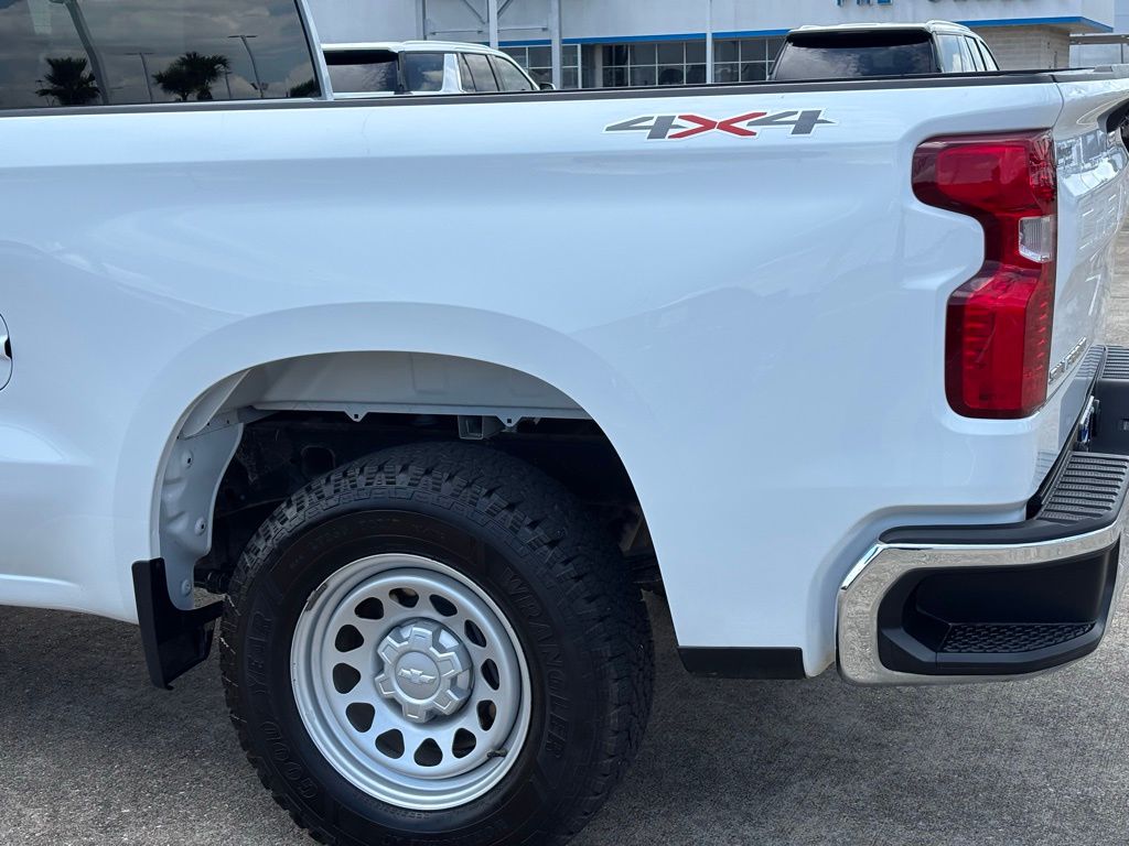 2024 Chevrolet Silverado 1500 WT - 11