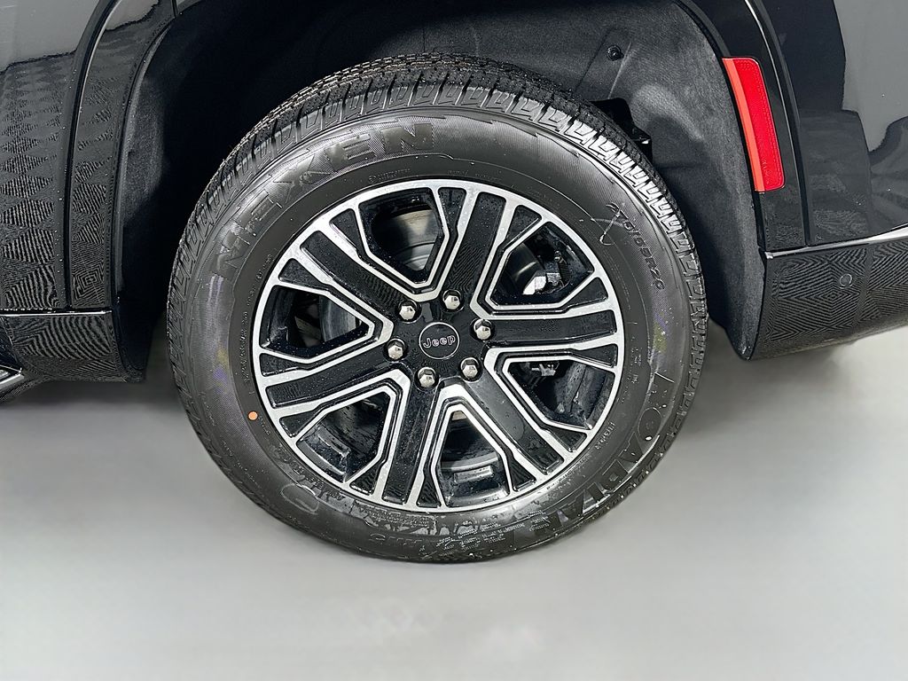 New 2026 Black Jeep  image 17