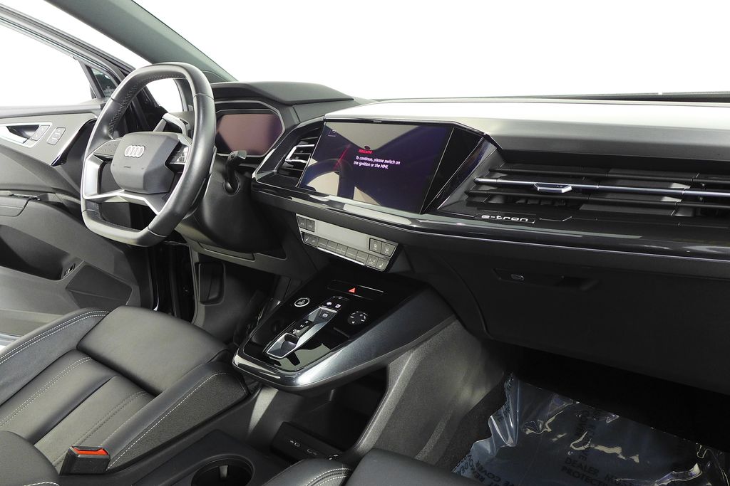 Thumbnail: 2023 Audi Q4 e-tron - 13