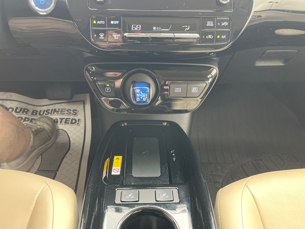 2020 Toyota Prius XLE AWD-e photo