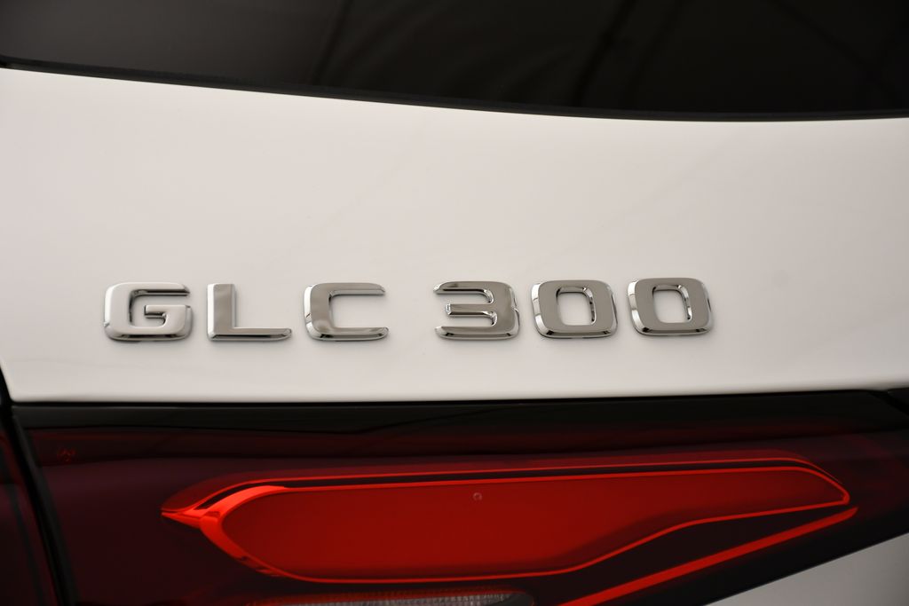 Thumbnail: 2026 Mercedes-Benz GLC - 9