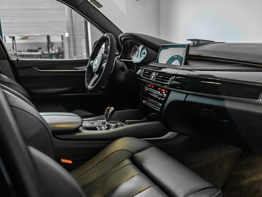 Used 2017 Black BMW  image 27