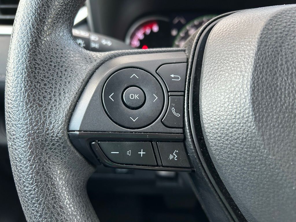 Thumbnail: 2023 Toyota RAV4 - 20