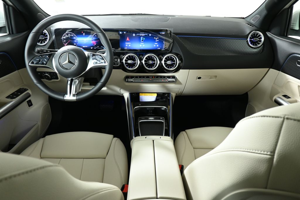 2025 Mercedes-Benz GLA 250 4MATIC 14