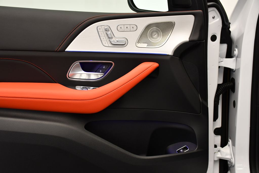 Thumbnail: 2025 Mercedes-Benz GLE - 31