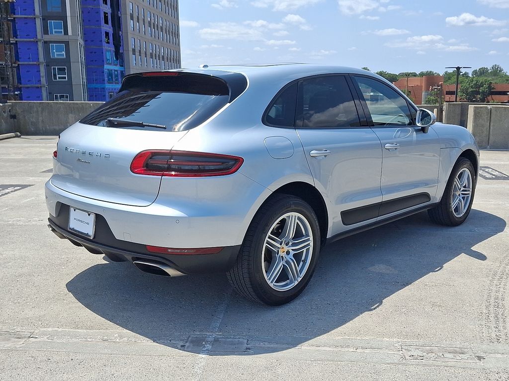 Thumbnail: 2017 Porsche Macan - 8