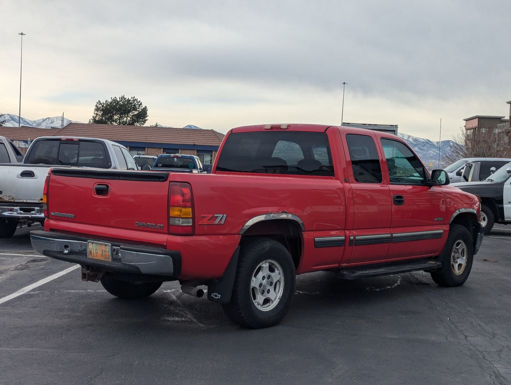 1999 Chevrolet Silverado 1500 LS 4