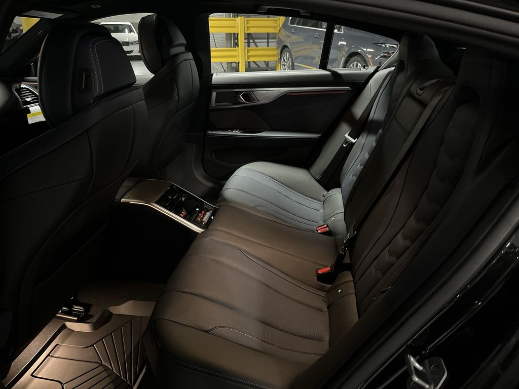 Thumbnail: 2026 BMW 8 Series - 23