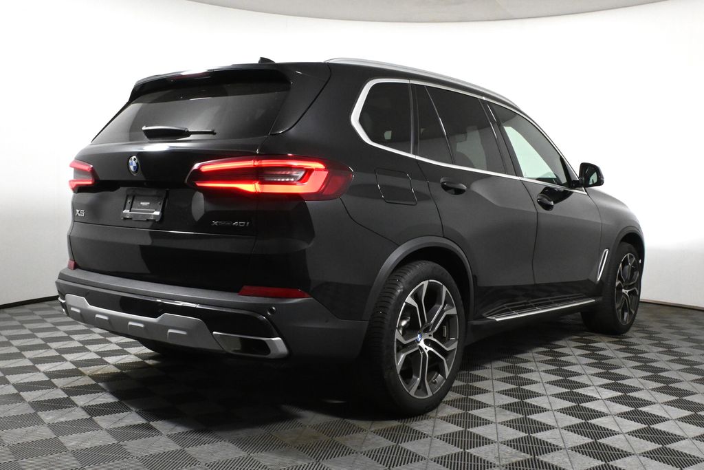 Thumbnail: 2023 BMW X5 - 6