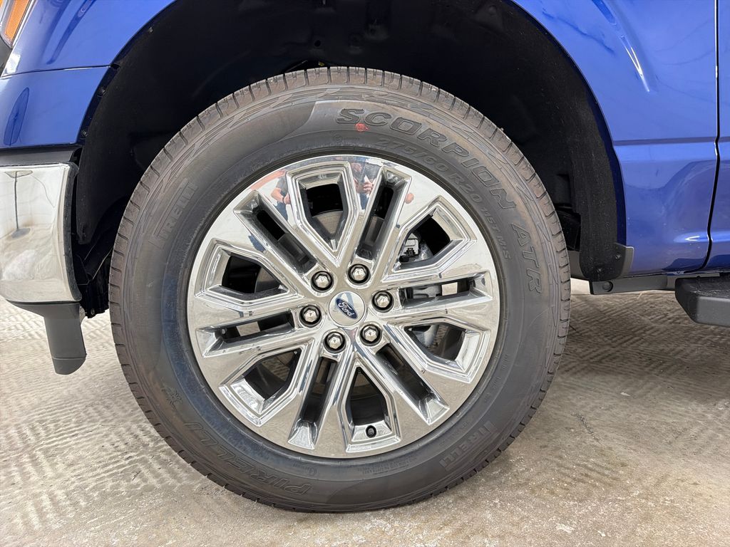 New 2026 Blue Ford XLT image 11