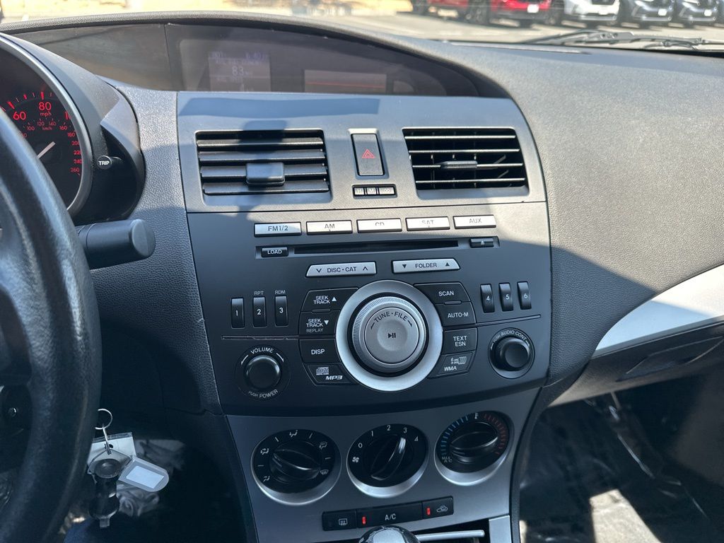 Thumbnail: 2010 Mazda Mazda3 - 21