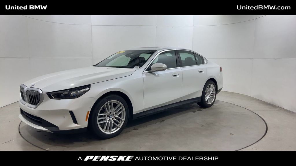 Thumbnail: 2024 BMW 5 Series - 4