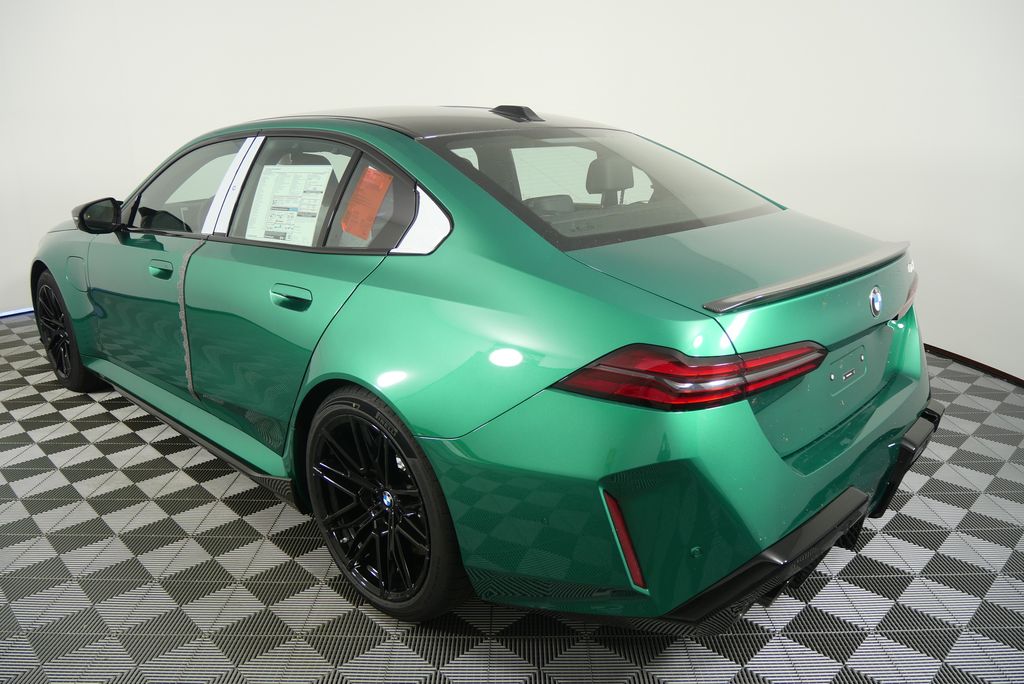 Thumbnail: 2026 BMW M5 - 6