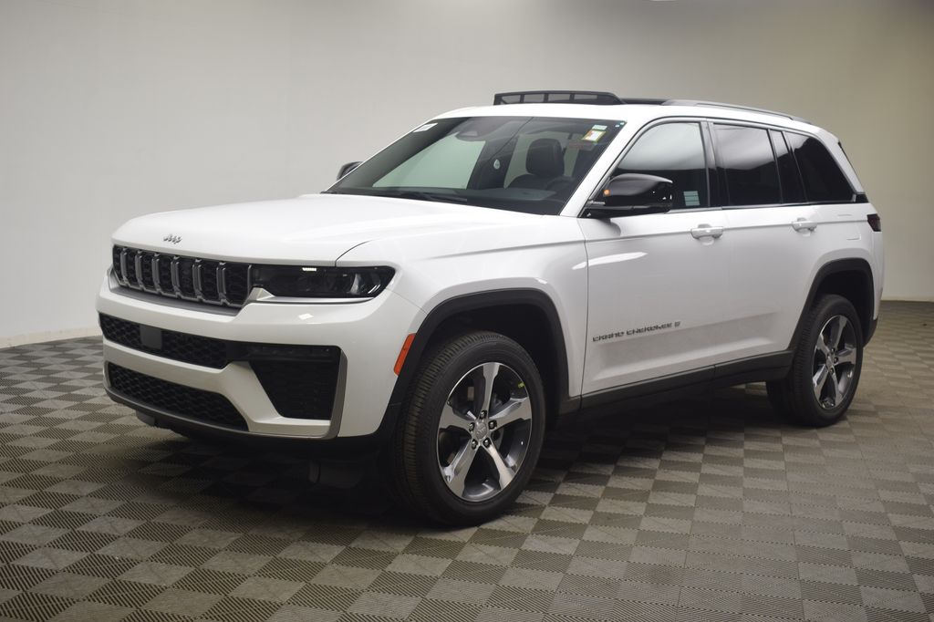 new 2026 Jeep Grand Cherokee car, priced at $39,853