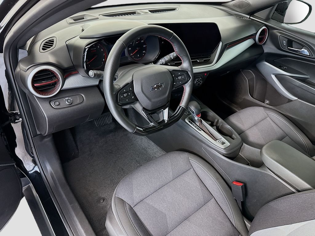 Thumbnail: 2025 Chevrolet Trax - 9