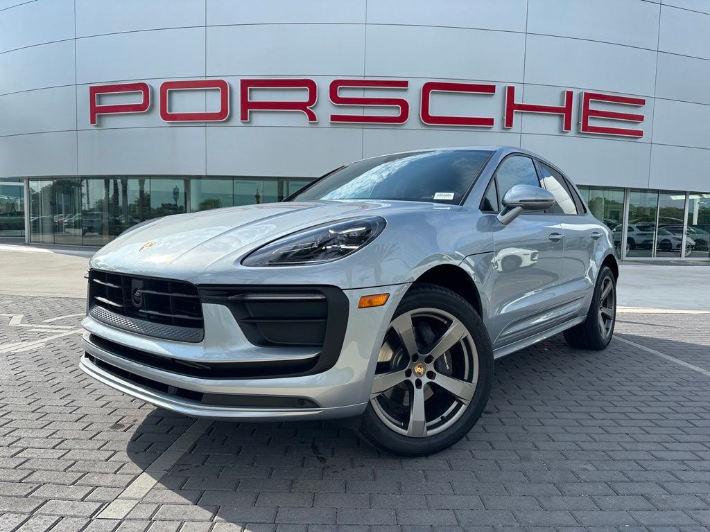 2024 Porsche Macan  -
                Davie, FL