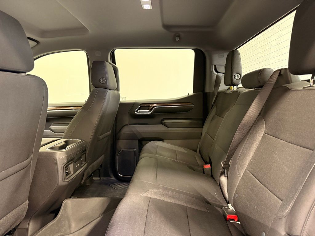 2024 Chevrolet Silverado 1500  9