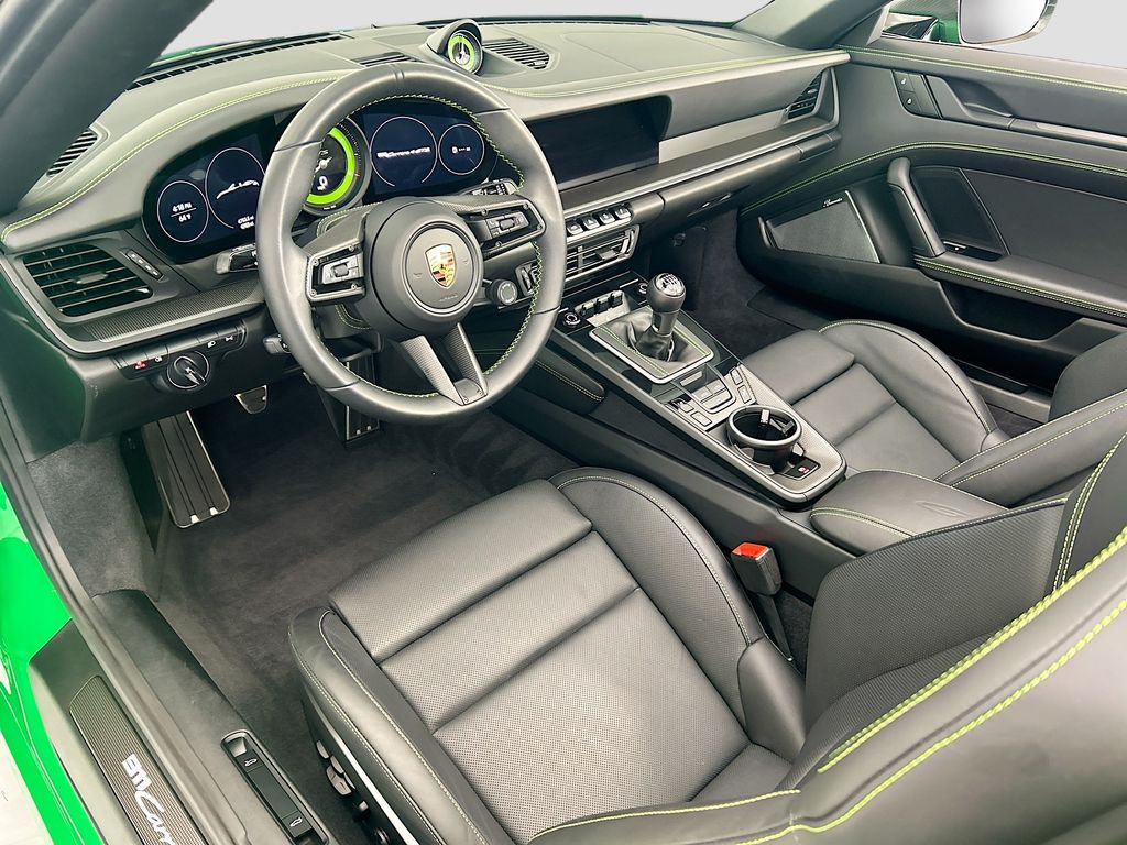 Thumbnail: 2023 Porsche 911 - 4