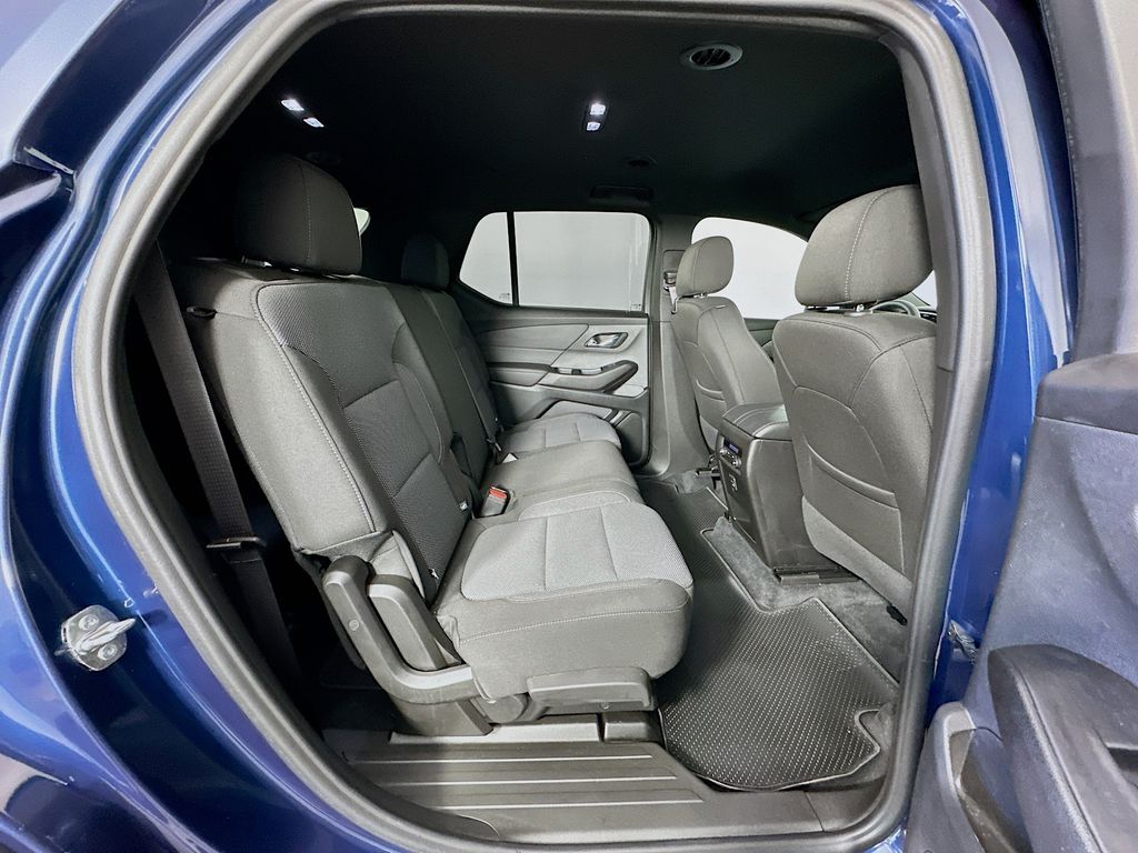 Thumbnail: 2023 Chevrolet Traverse - 28