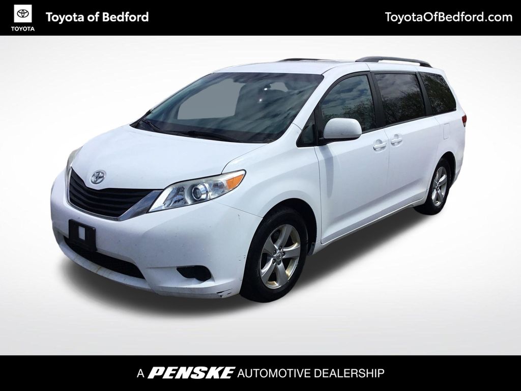 2013 Toyota Sienna LE -
                  Bedford, OH
